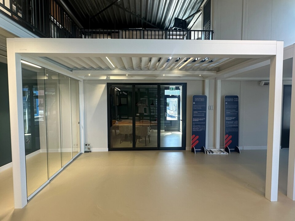 Brustor B720 Lamellen en glas dak
